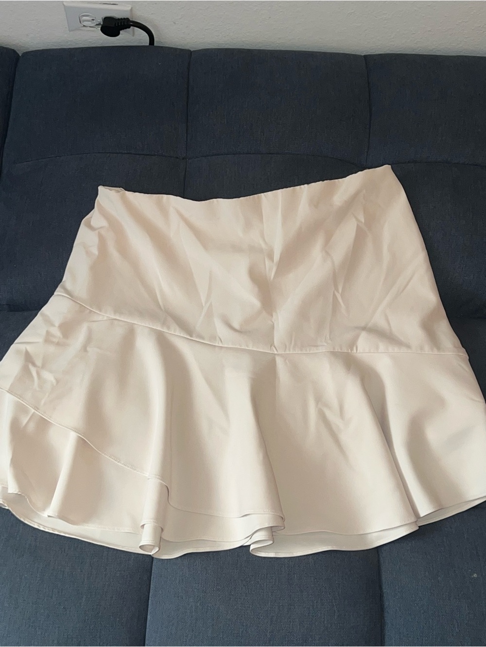 Women's Express Cream Ruffle Hem Skirt